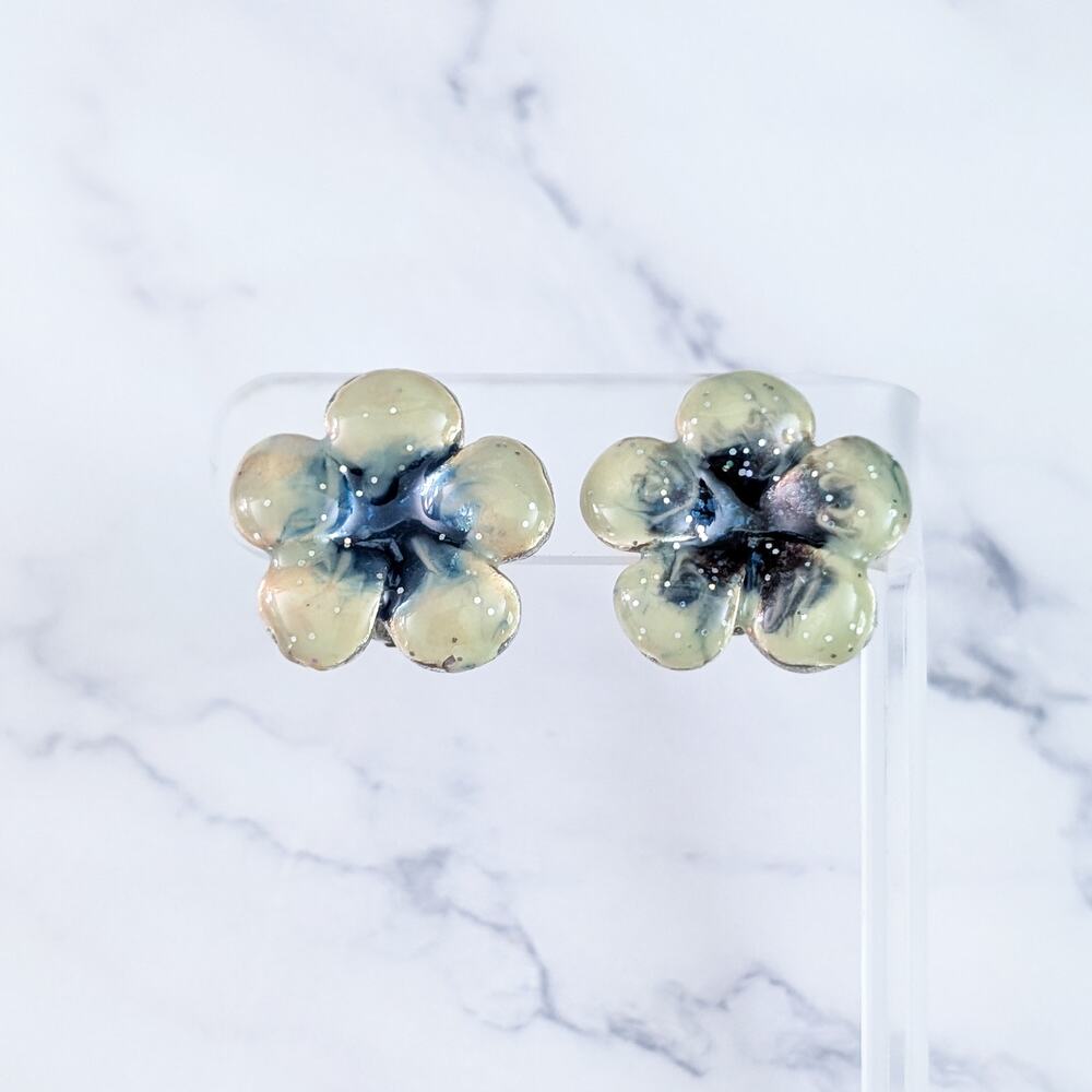 Vintage Clip On Earrings 1" Large Flower